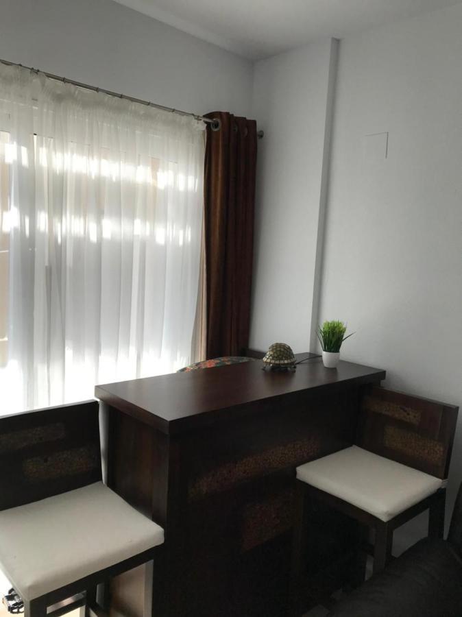 Chalet Adosado Con Vistas Al Mar 칼페 외부 사진