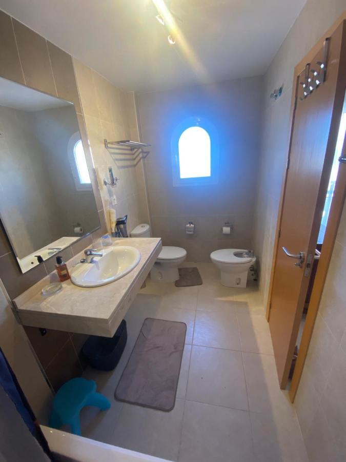 Chalet Adosado Con Vistas Al Mar 칼페 외부 사진