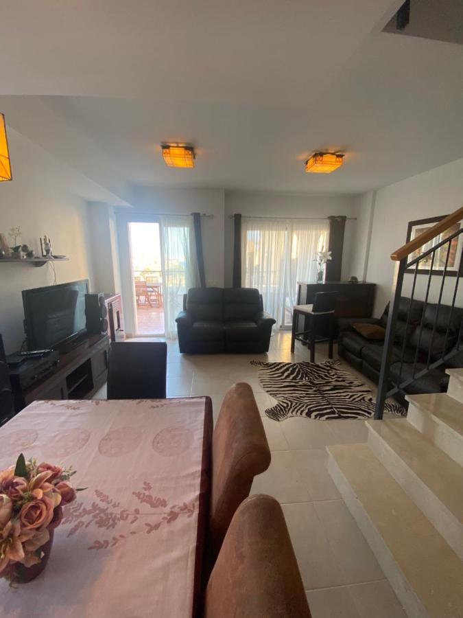 Chalet Adosado Con Vistas Al Mar 칼페 외부 사진