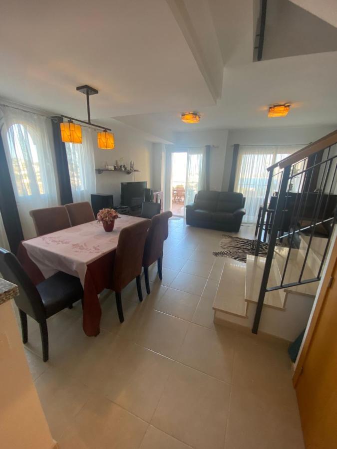 Chalet Adosado Con Vistas Al Mar 칼페 외부 사진