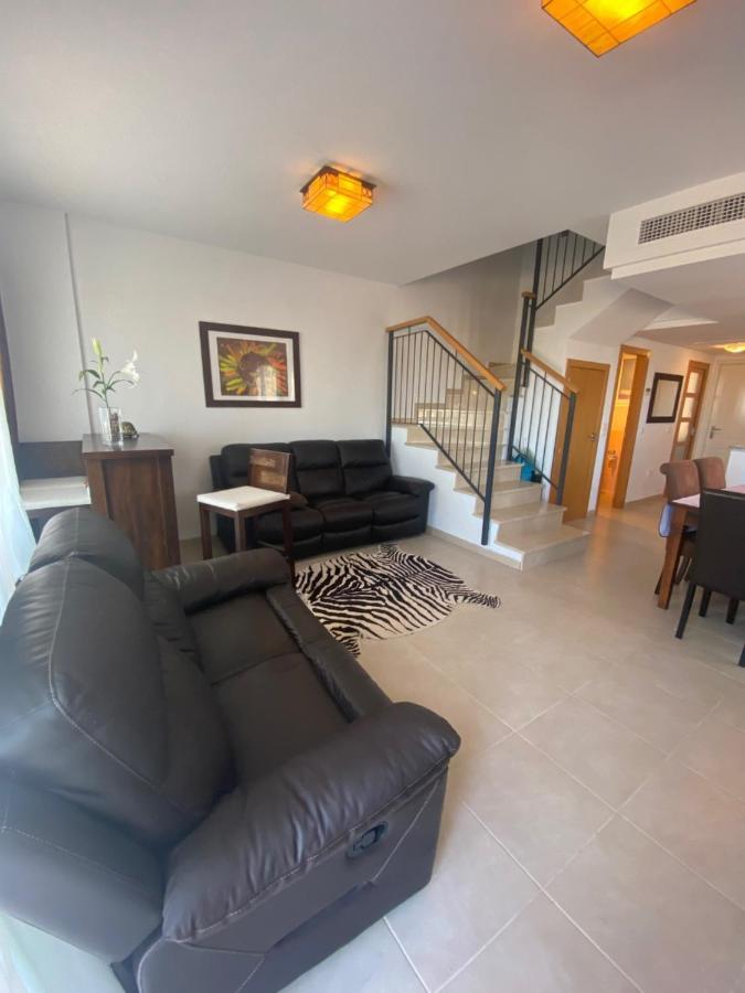 Chalet Adosado Con Vistas Al Mar 칼페 외부 사진