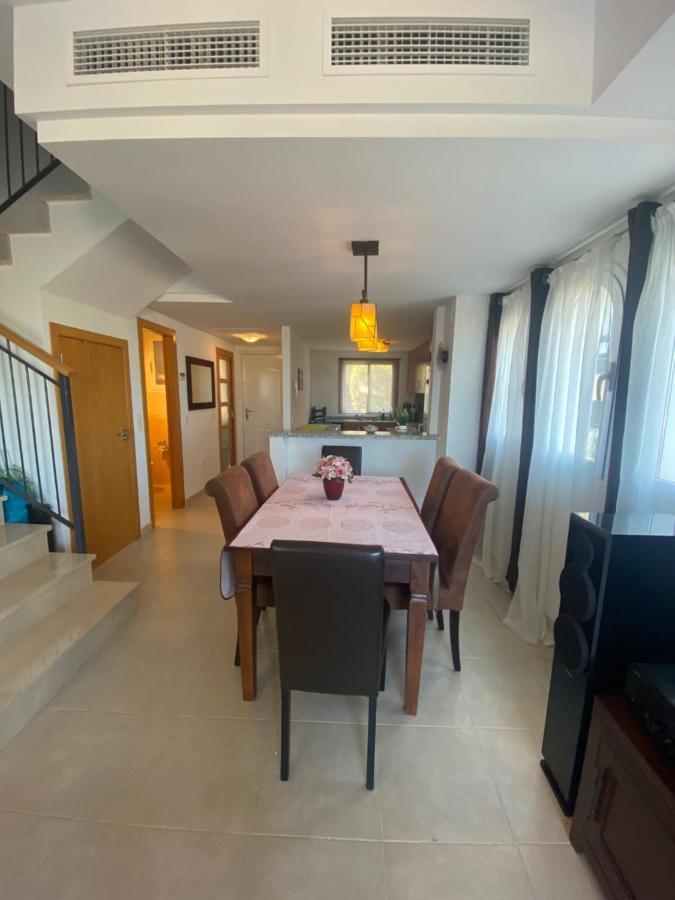Chalet Adosado Con Vistas Al Mar 칼페 외부 사진