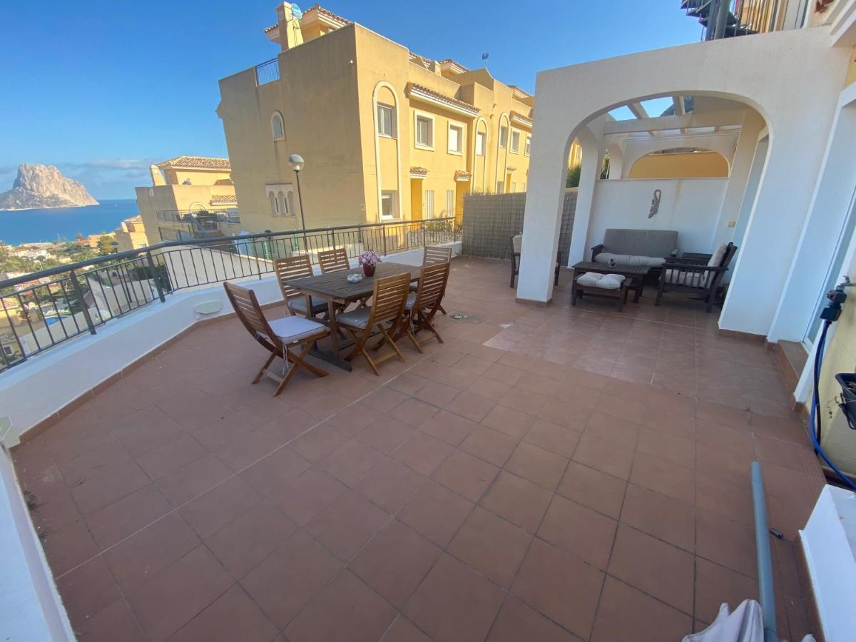 Chalet Adosado Con Vistas Al Mar 칼페 외부 사진