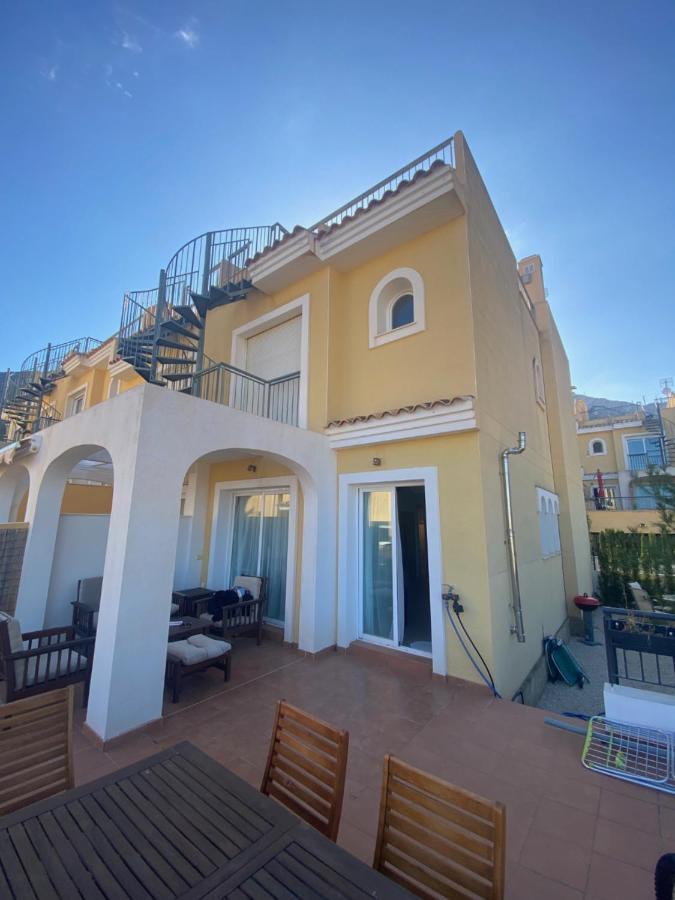 Chalet Adosado Con Vistas Al Mar 칼페 외부 사진