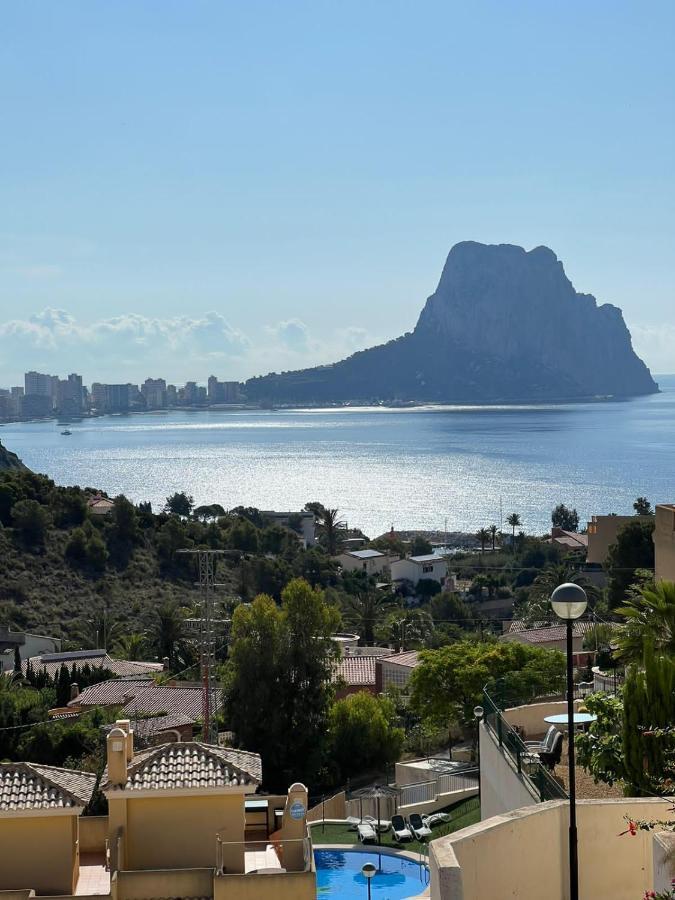 Chalet Adosado Con Vistas Al Mar 칼페 외부 사진