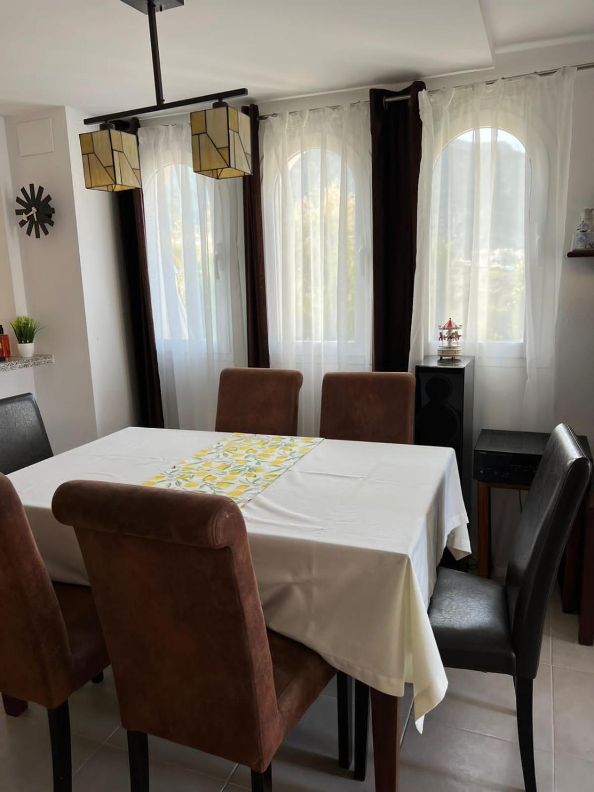 Chalet Adosado Con Vistas Al Mar 칼페 외부 사진